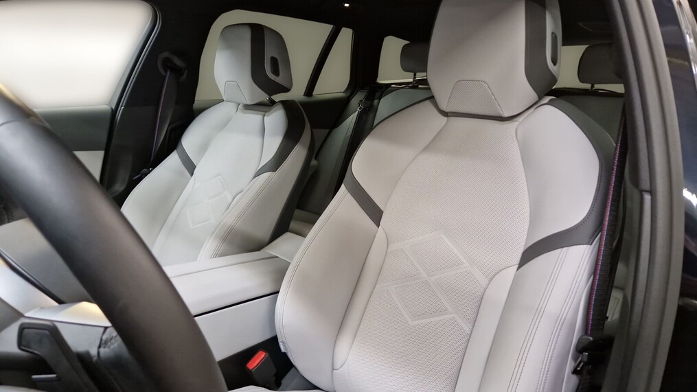 BMW Serii 5, 530
