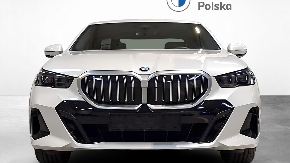 BMW Serii 5, 520