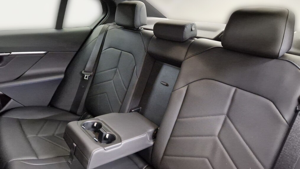 BMW Serii 5, 520
