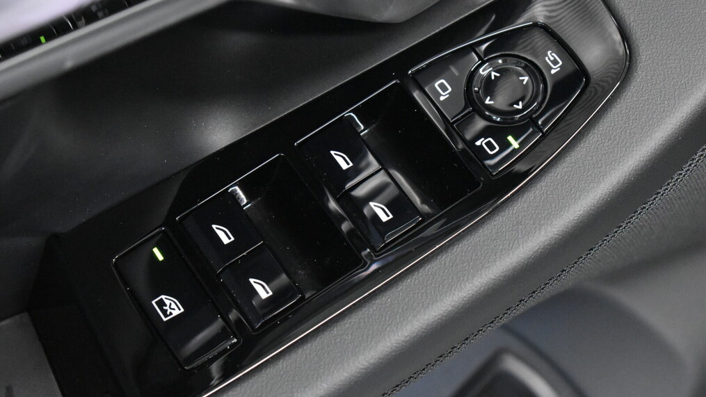 BMW Serii 5, 520