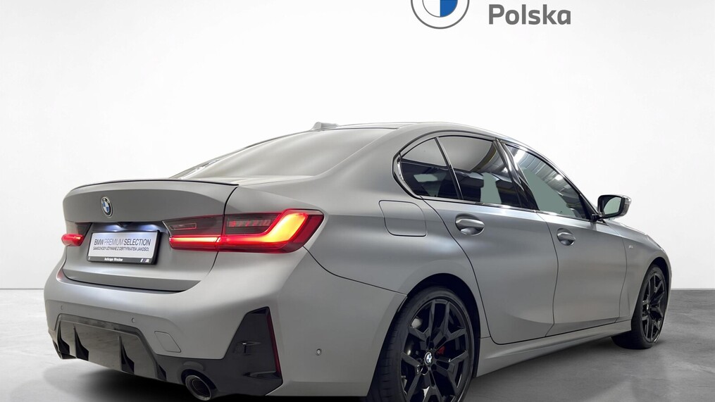 BMW Serii 3, 320