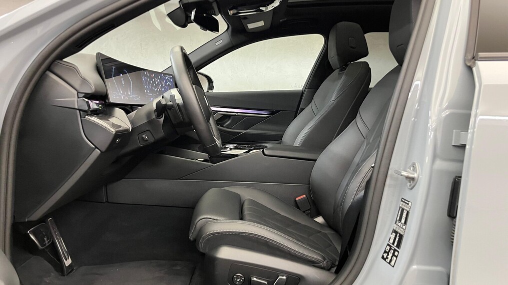 BMW Serii 5, 520
