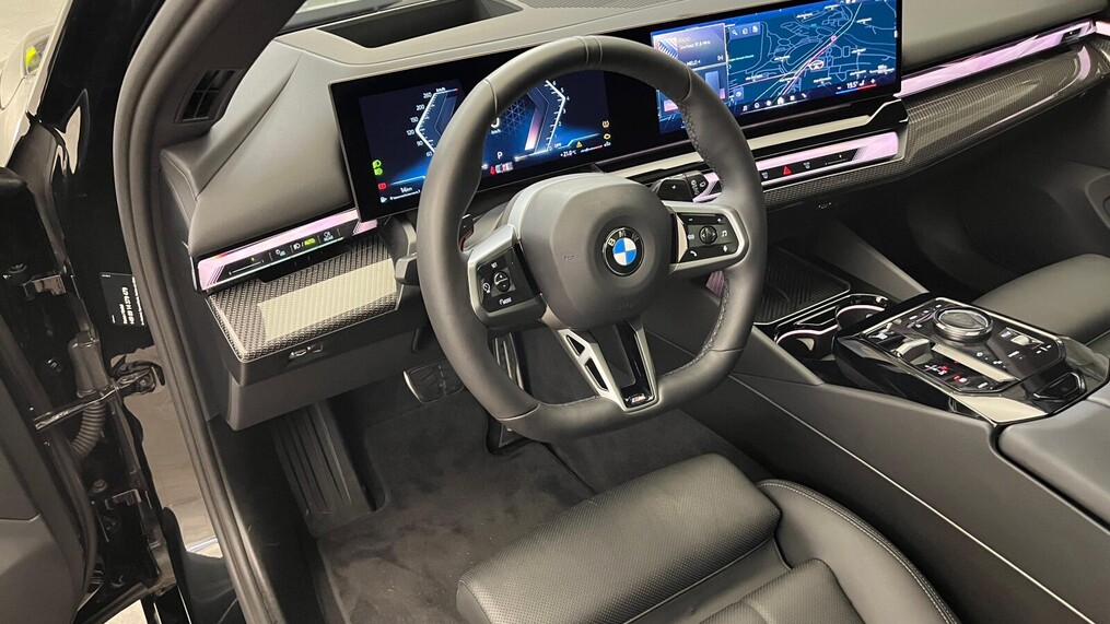 BMW Serii 5, 520