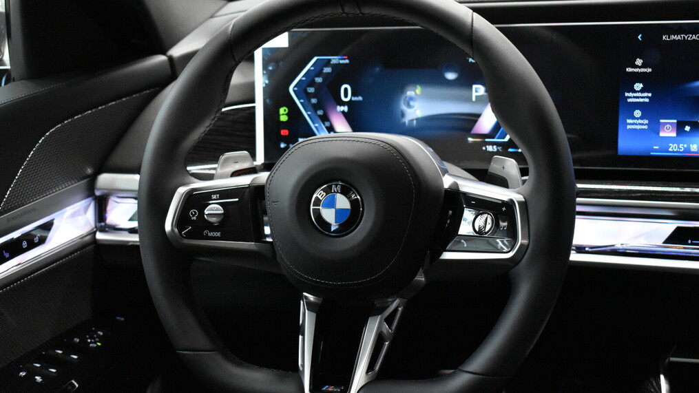 BMW Serii 7, 740