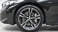 BMW Serii 3, 330