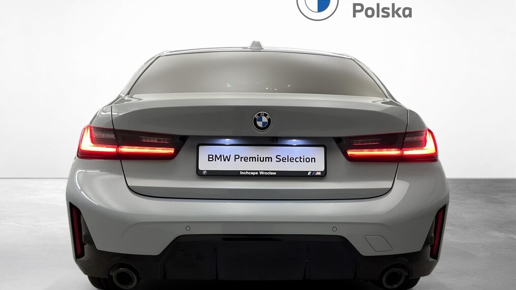 BMW Serii 3, 320