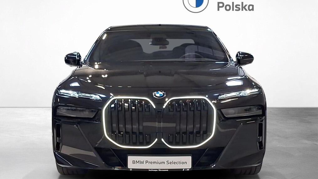 BMW Serii 7, 740