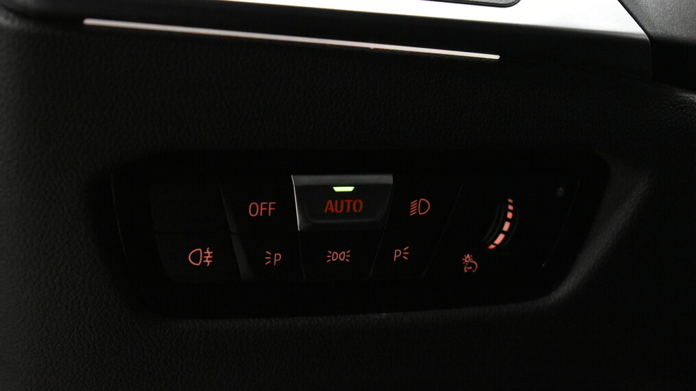 BMW Serii 3, 320