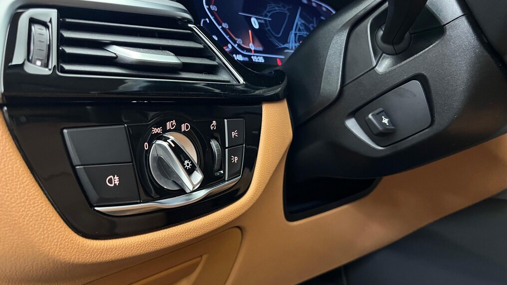 BMW Serii 5, 520