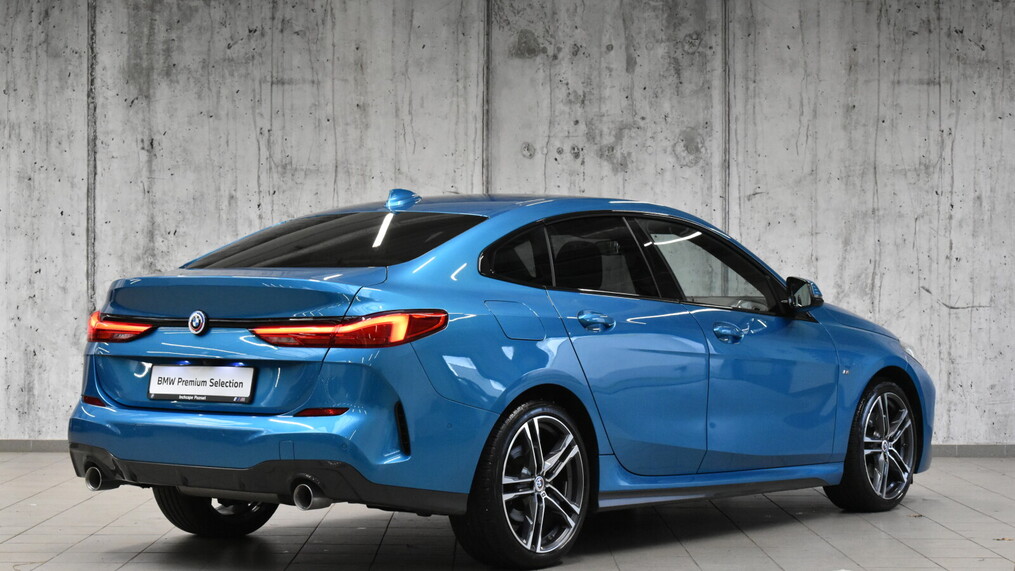 BMW Serii 2, 218
