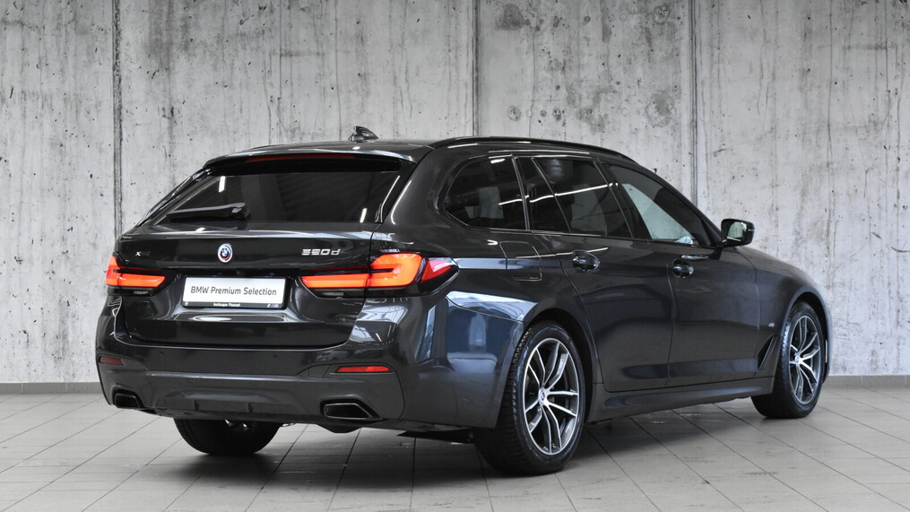 BMW Serii 5, 520