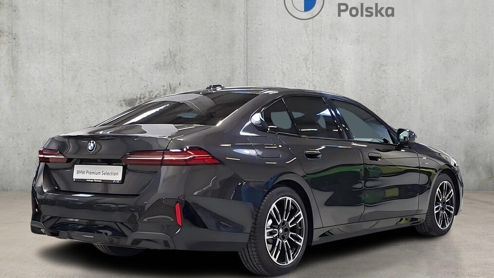 BMW Serii 5, 520