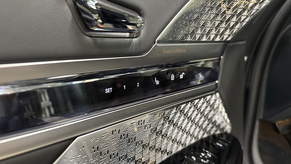 BMW Serii 7, 740
