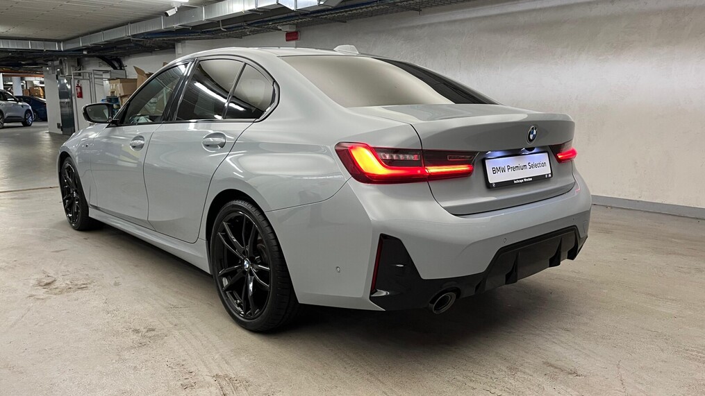 BMW Serii 3, 320