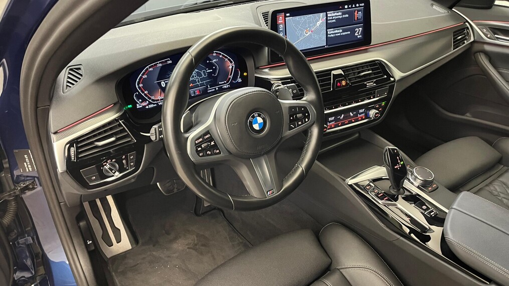 BMW Serii 5, 530