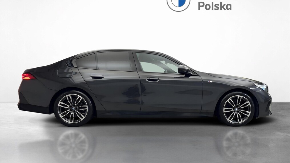 BMW Serii 5, 520