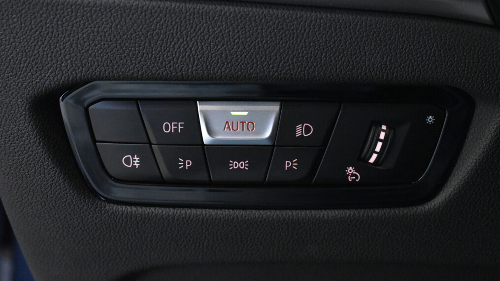 BMW Serii 3, 320