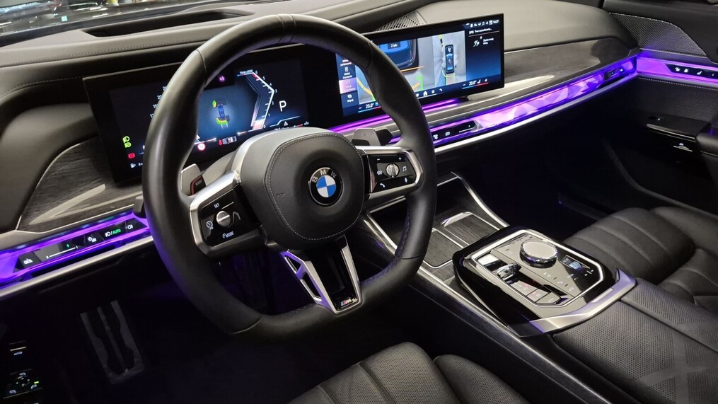 BMW Serii 7, 740