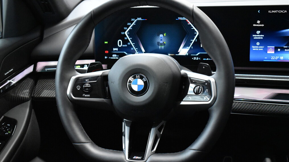 BMW Serii 5, 520