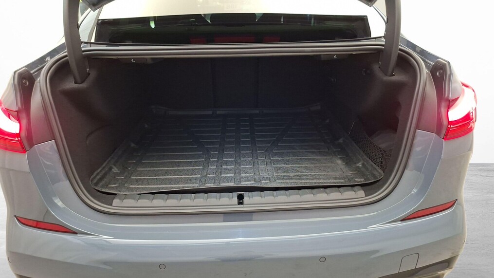 BMW Serii 2, 235