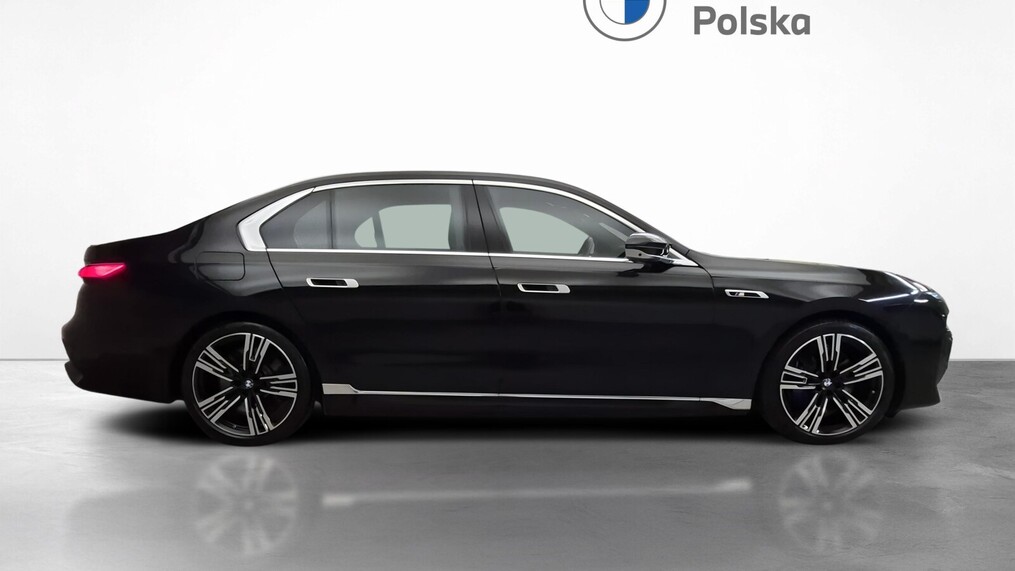 BMW Serii 7, 760