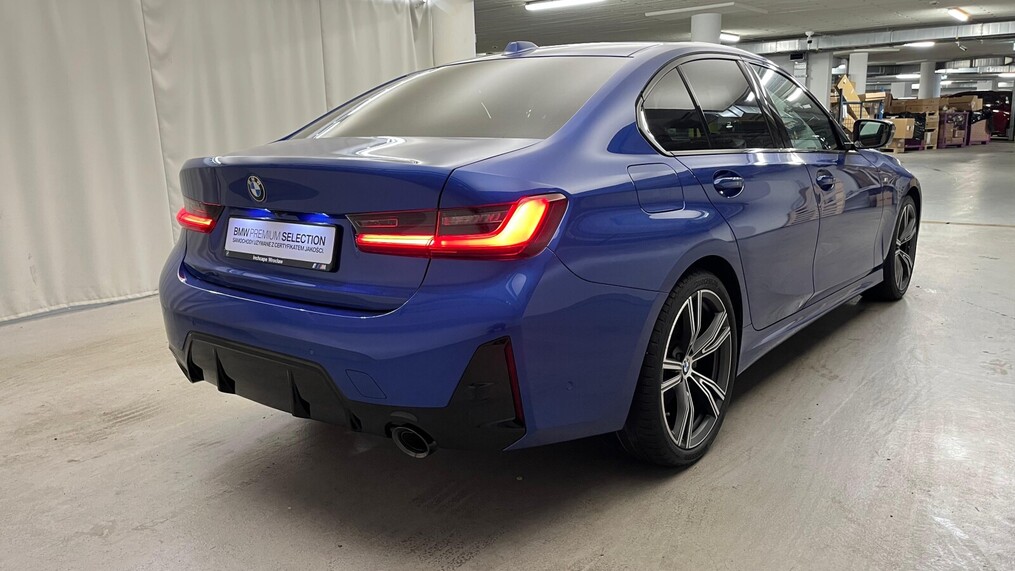 BMW Serii 3, 320