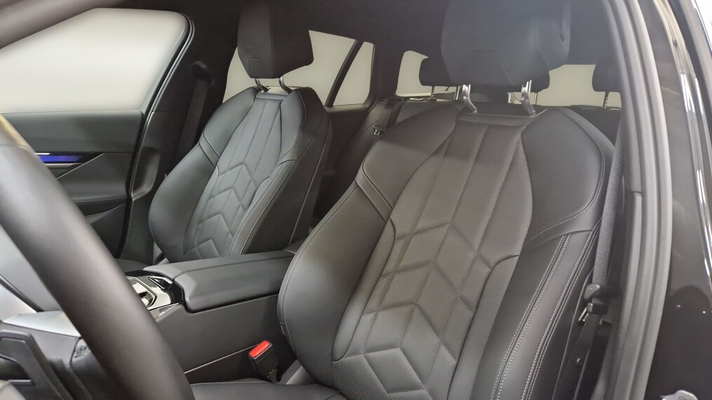 BMW Serii 5, 520
