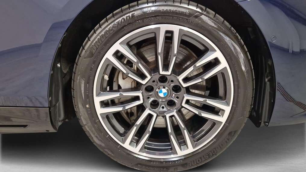 BMW Serii 5, 550