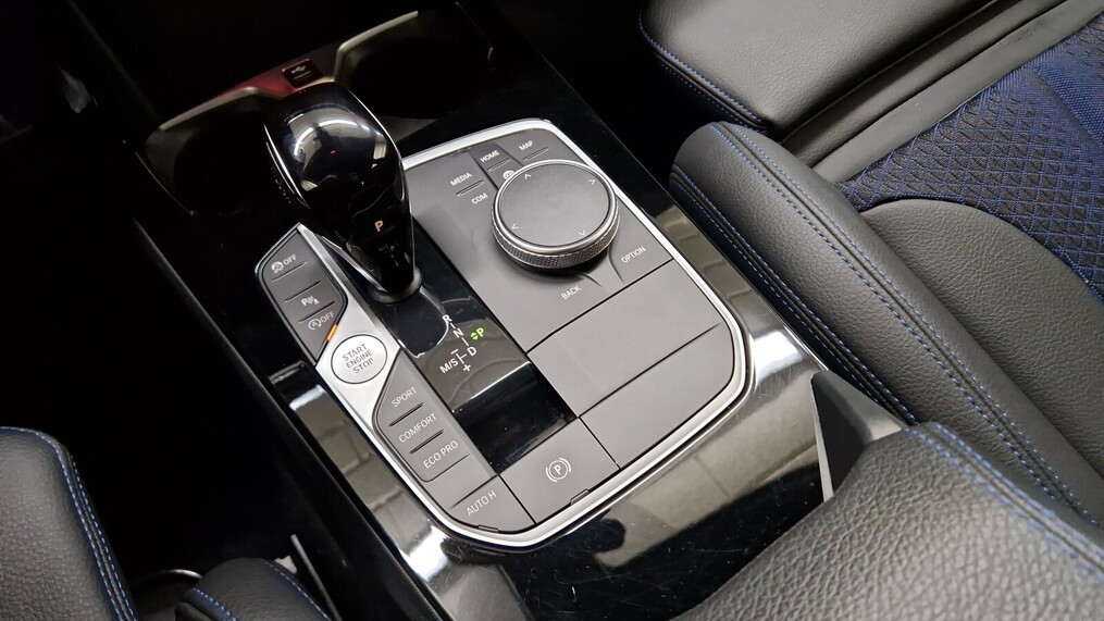 BMW Serii 2, 218