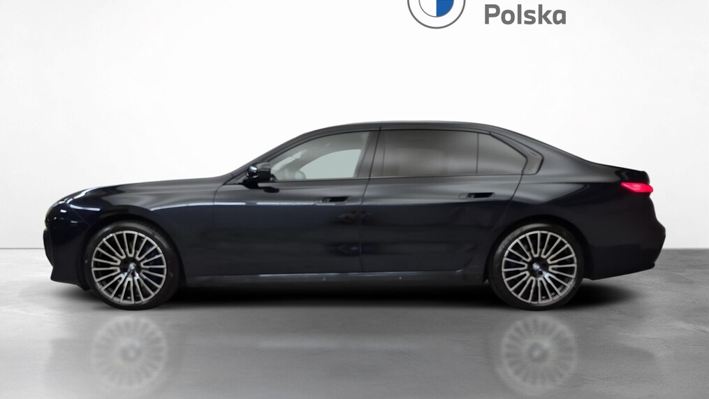 BMW Serii 7, 740