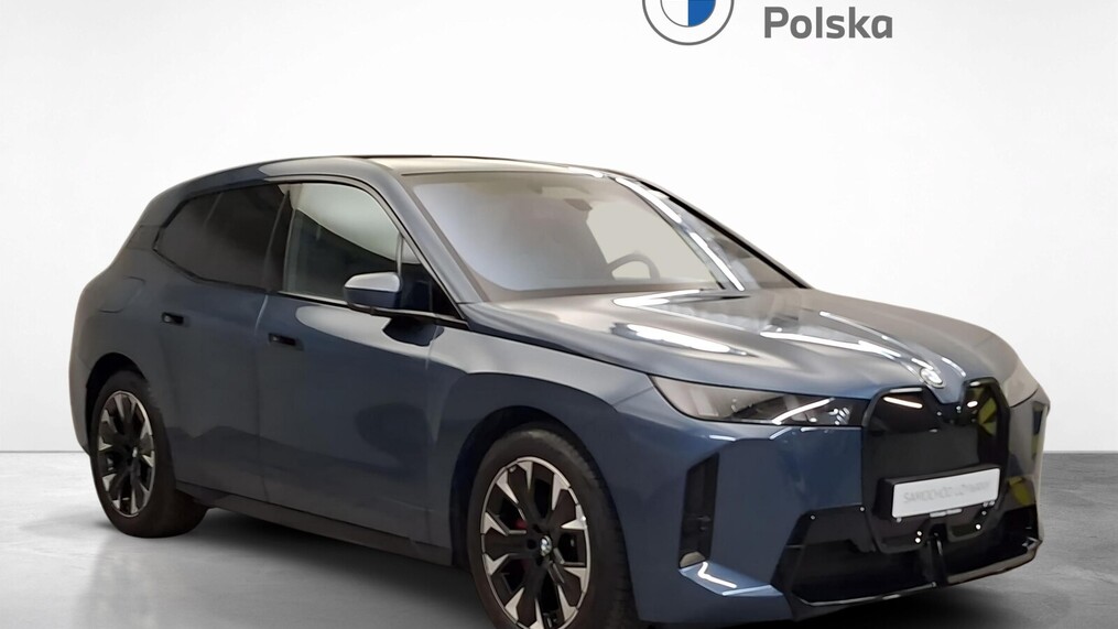 BMW iX