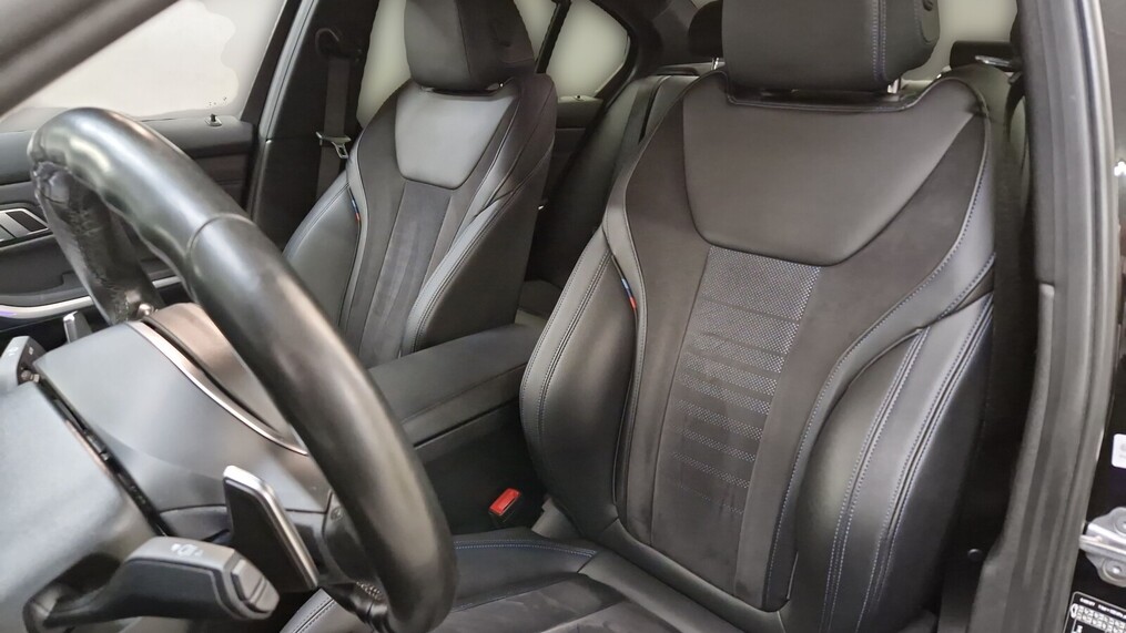 BMW Serii 3, 320