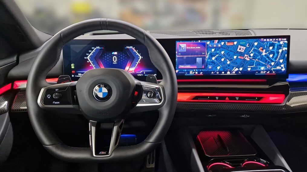 BMW Serii 5, 520