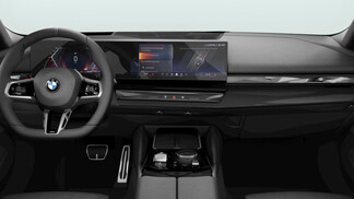 BMW Serii 5, 520