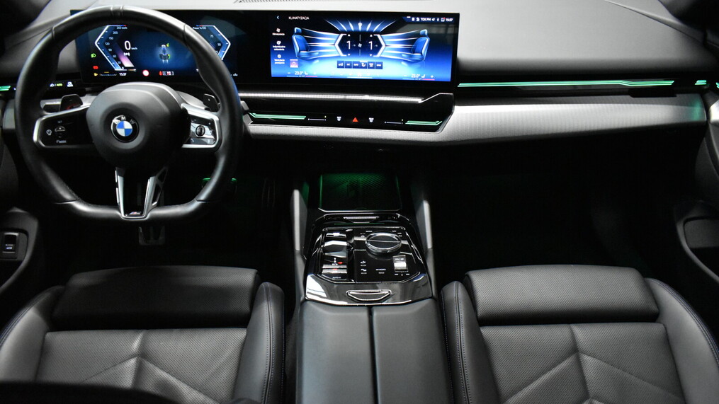 BMW Serii 5, 520