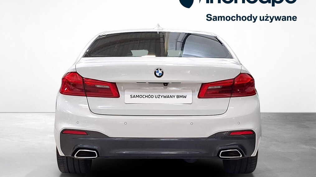 BMW Serii 5, 520