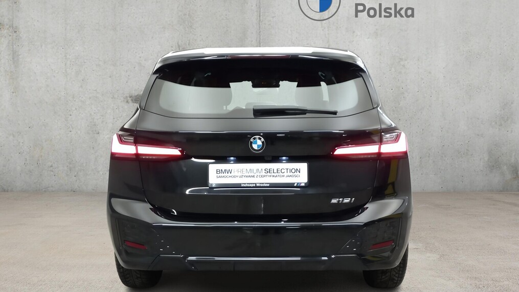 BMW Serii 2, 218