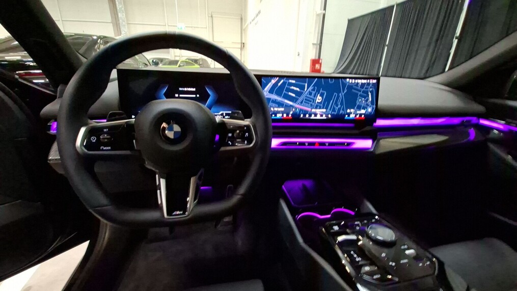 BMW Serii 5, 520