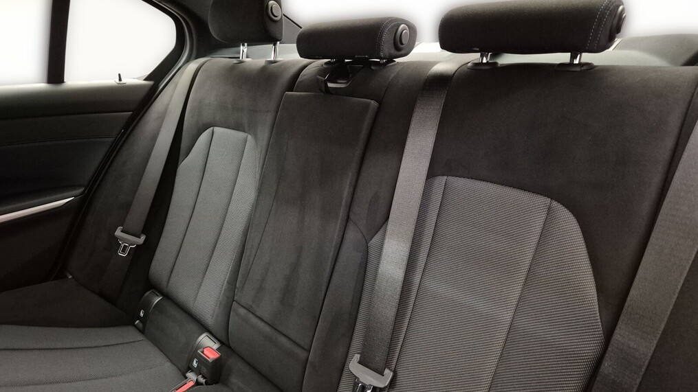 BMW Serii 3, 318