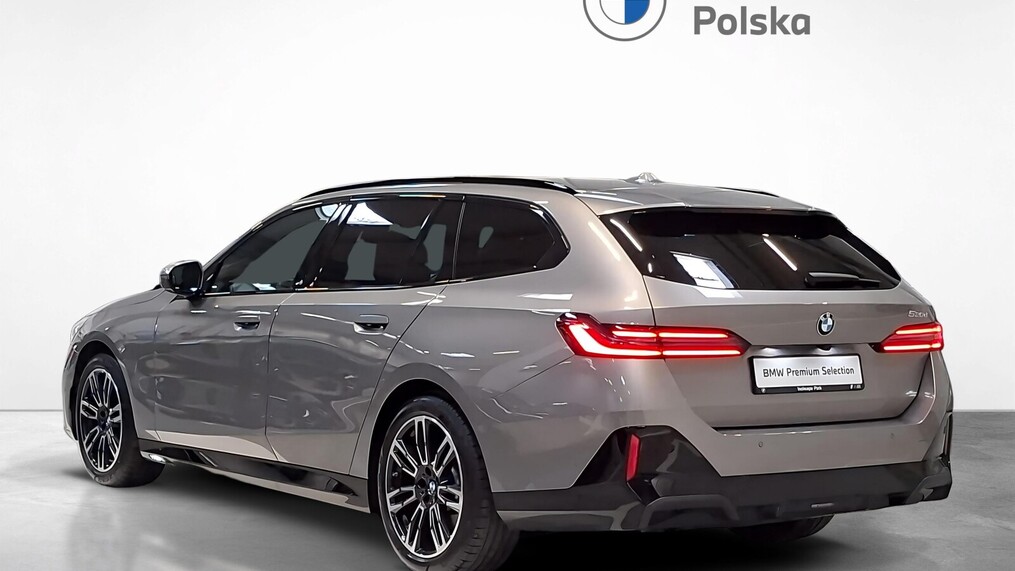 BMW Serii 5, 520