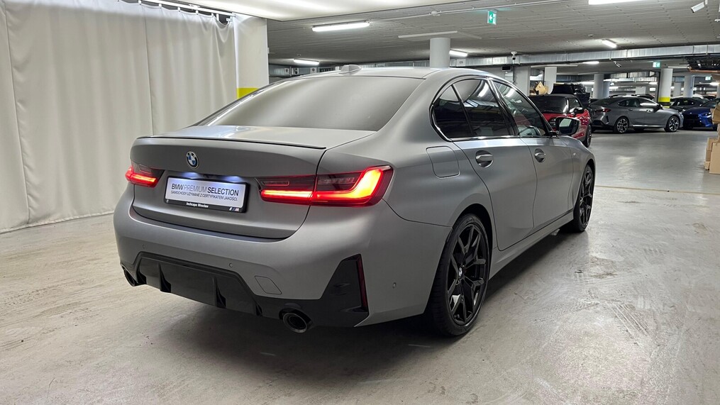 BMW Serii 3, 320