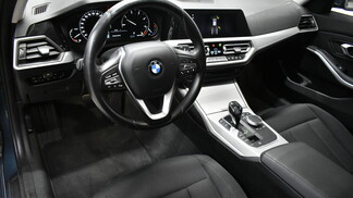 BMW Serii 3, 320