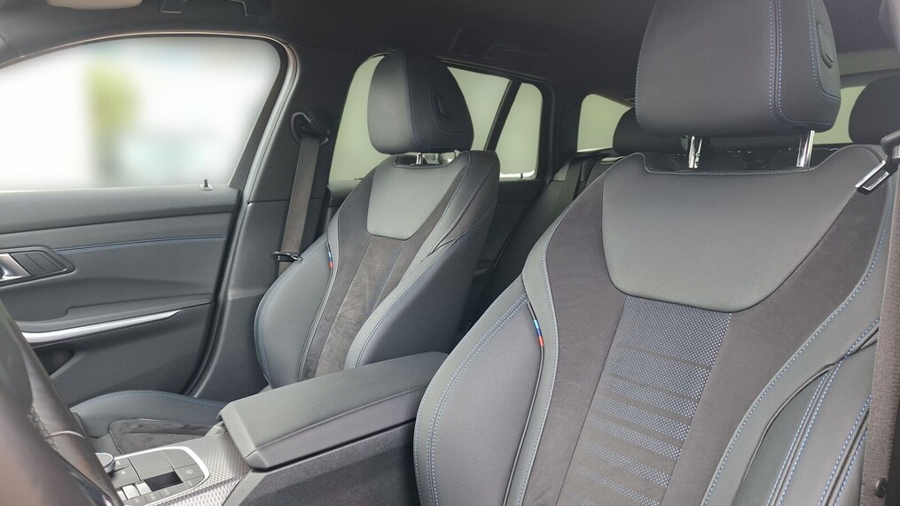 BMW Serii 3, 320