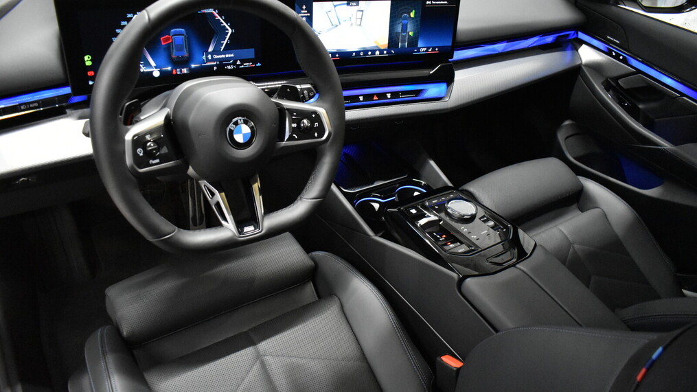 BMW Serii 5, 520