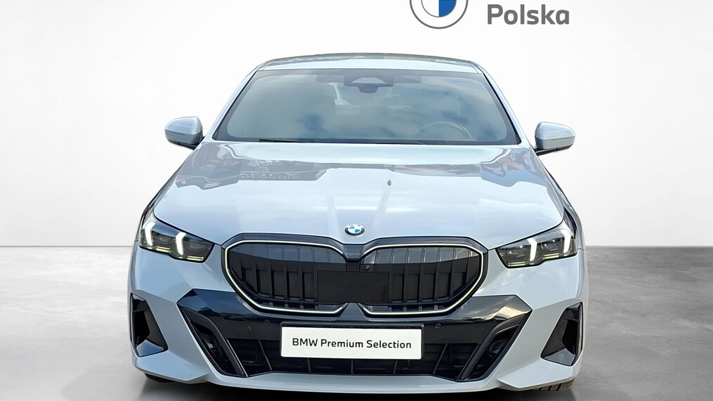 BMW Serii 5, 520