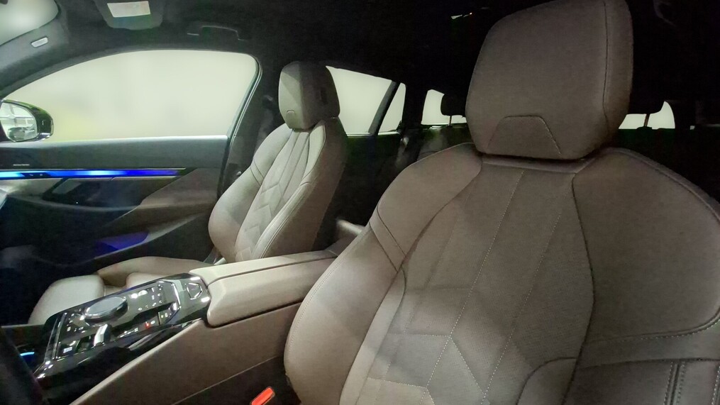 BMW Serii 5, 520
