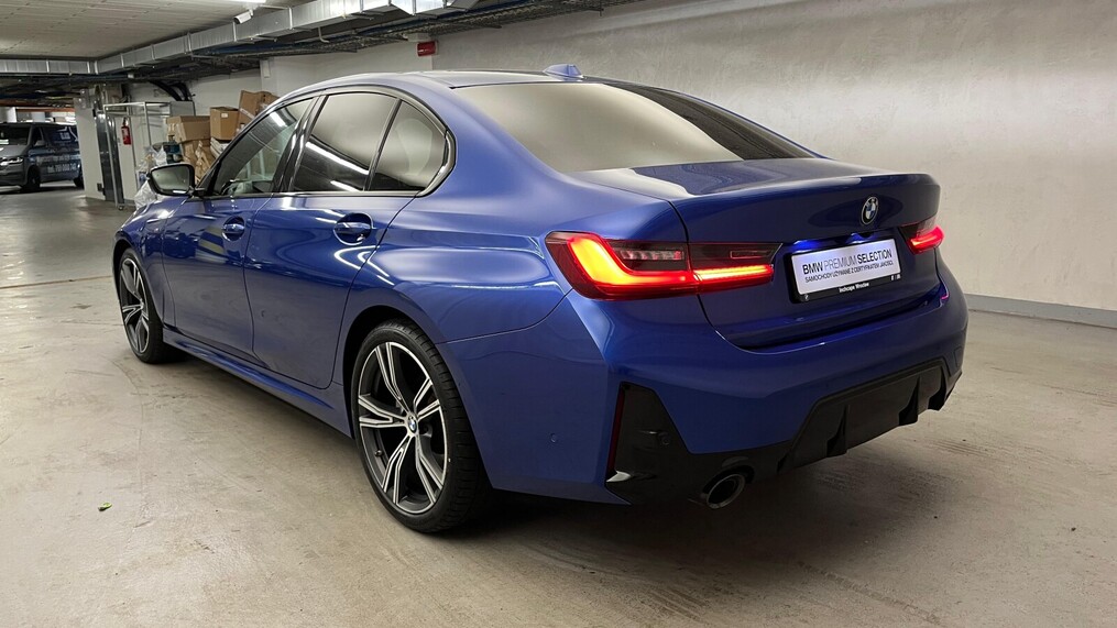 BMW Serii 3, 320