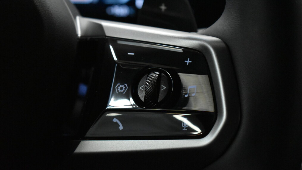 BMW Serii 5, 520