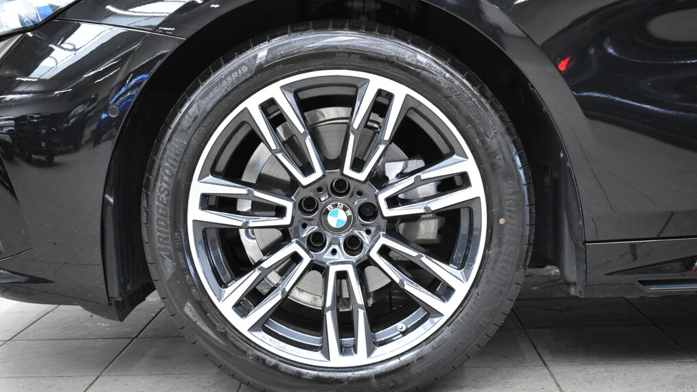 BMW Serii 5, 520