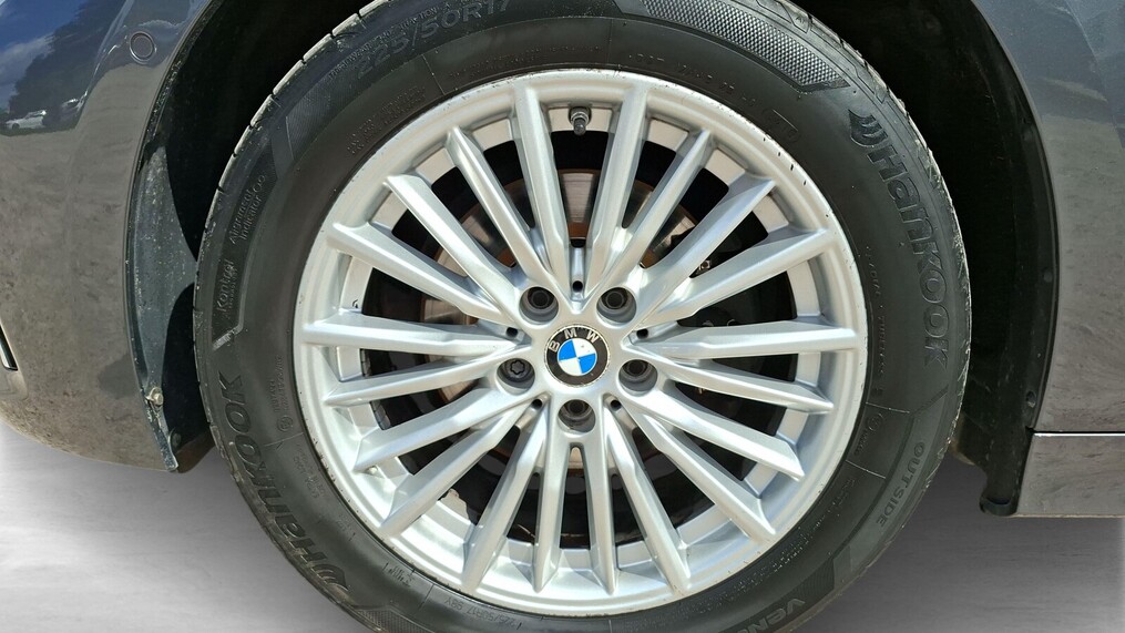 BMW Serii 3, 320